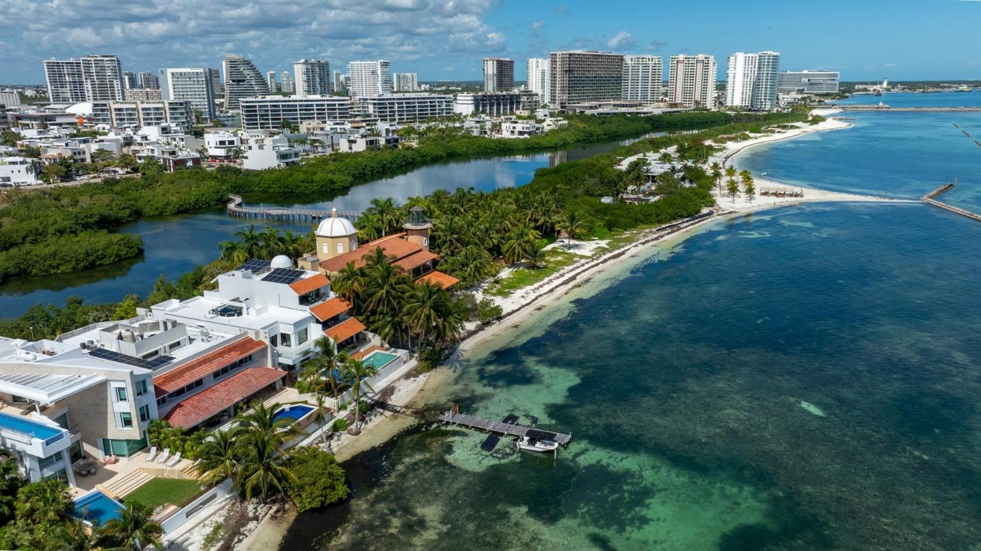 6br Modern Oceanfront W/ Infinity Pool