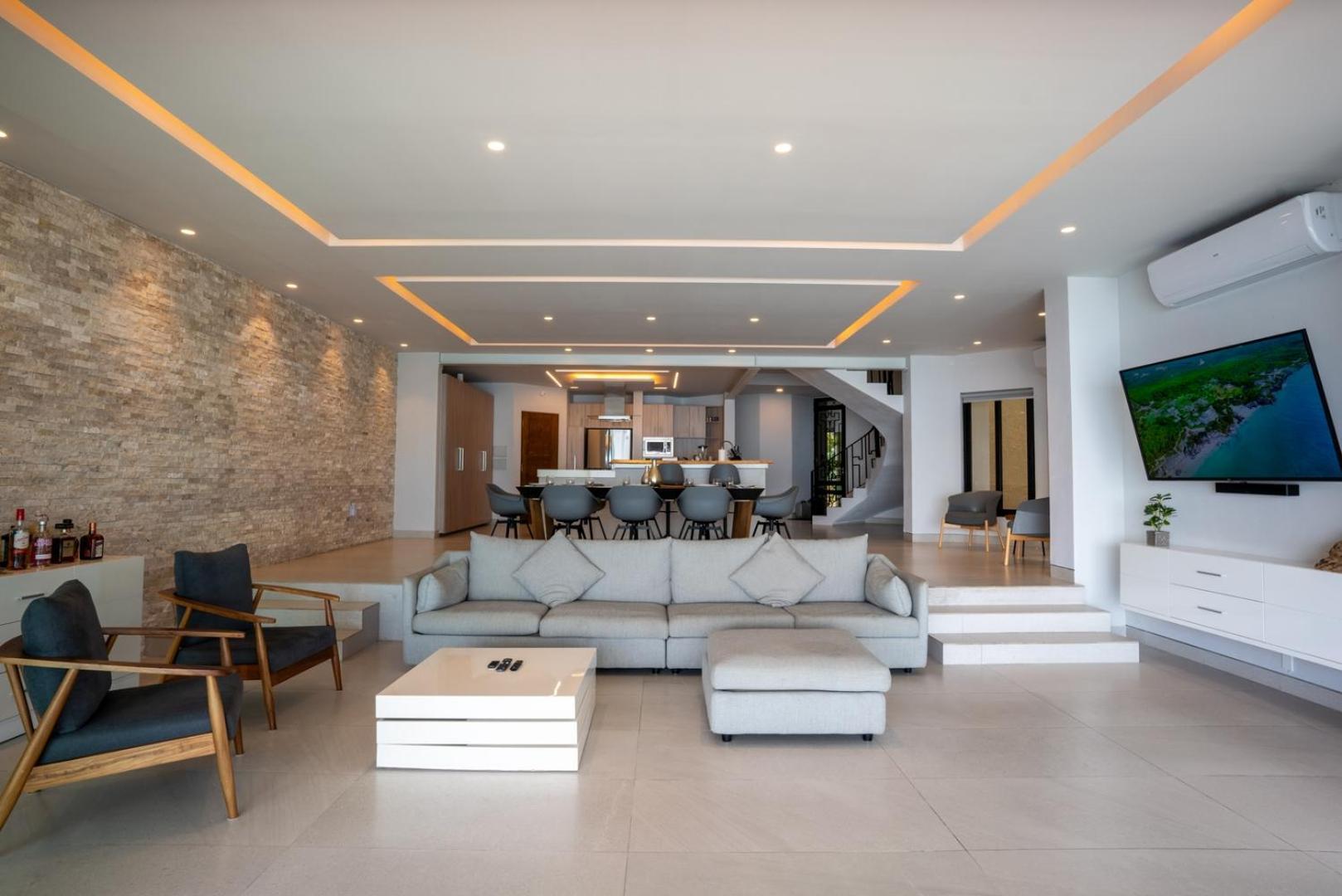 6br Modern Oceanfront W/ Infinity Pool Holiday home *
