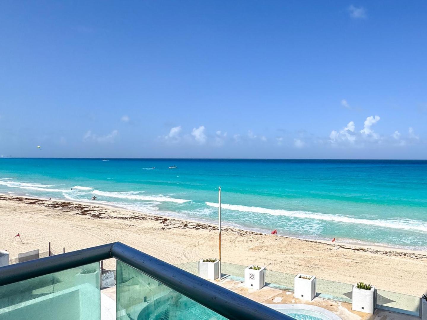 Oceanfront W/balcony, Pool & Access *