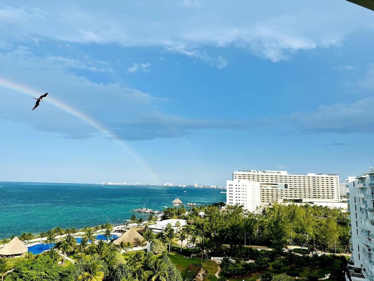 Punta Me Luxury Front & Ocean View