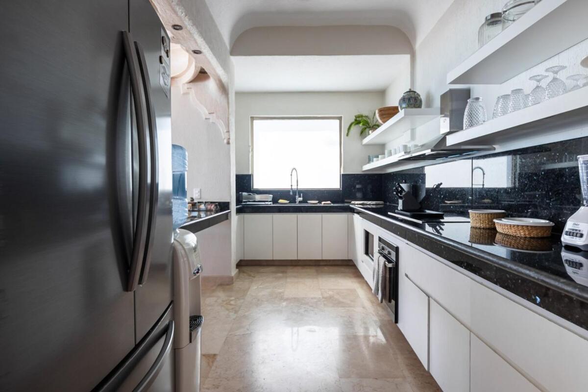 Ocean View Luxury 5b With Private Apartment