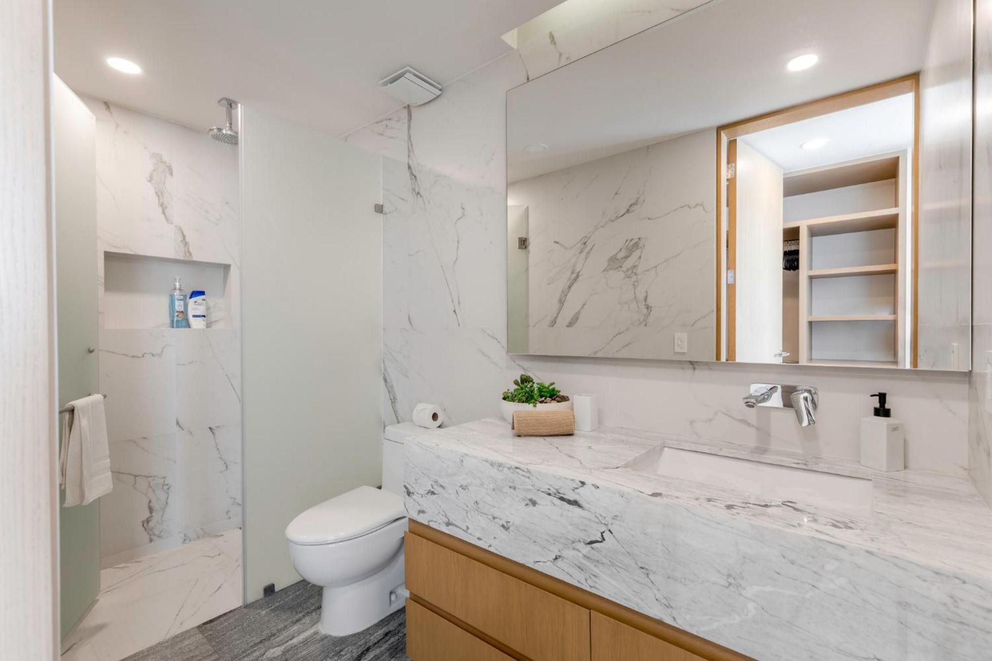 Luxurious 4br By The - Rooftop Pool *