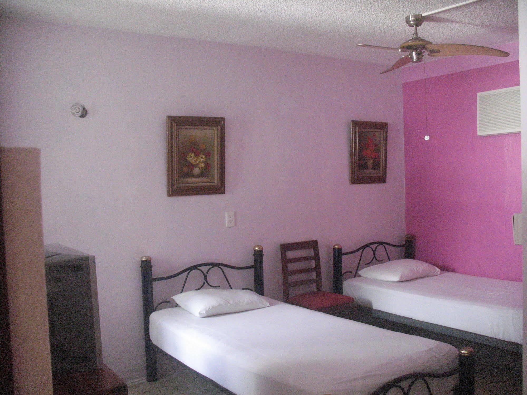 Hostel Mundo Maya *