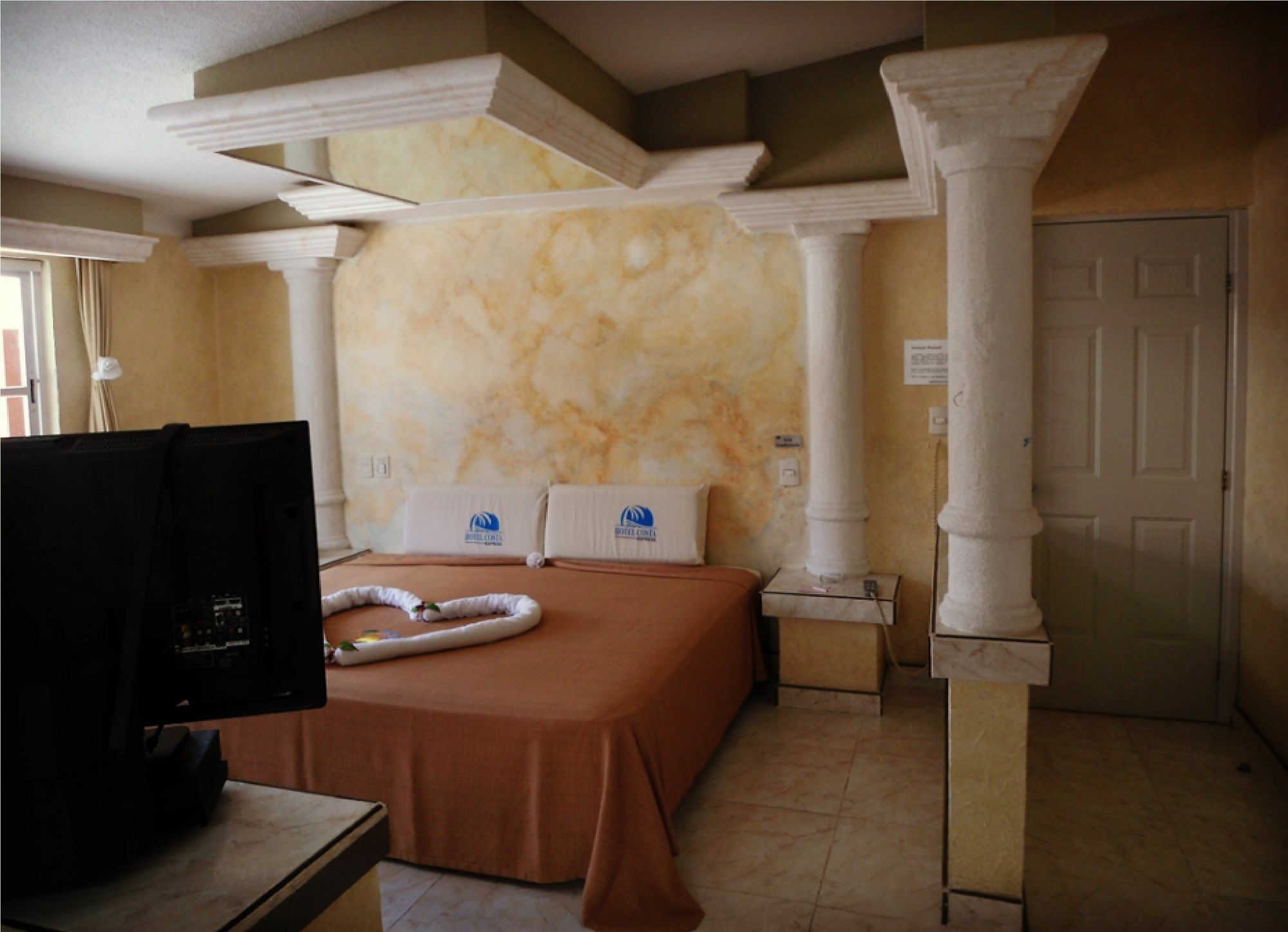 Love hotel Costa 3*