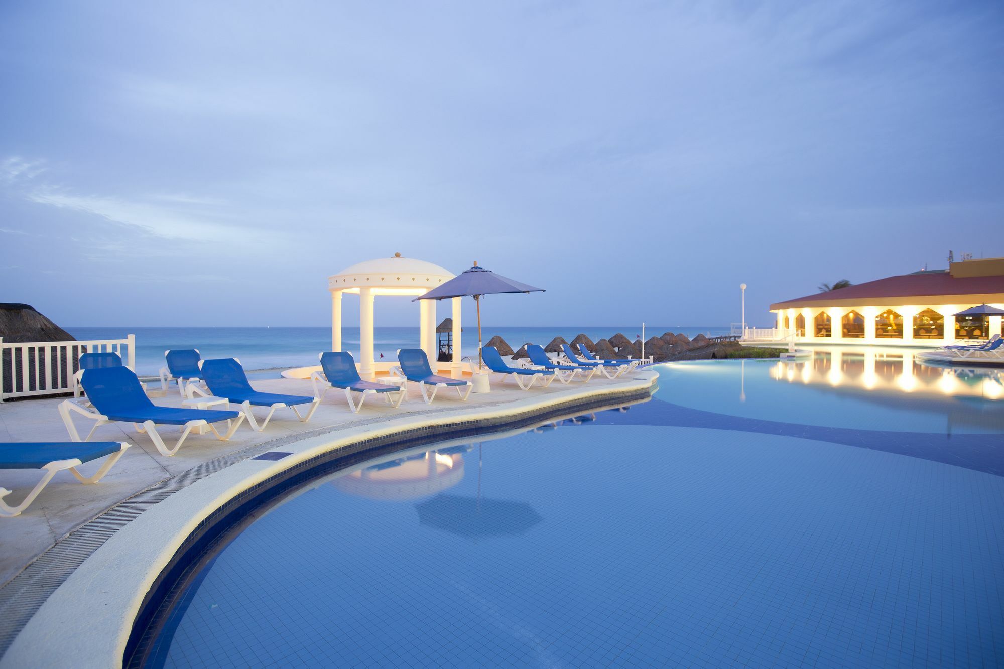 Hotel Golden Parnassus & Spa (adults Only) 3*