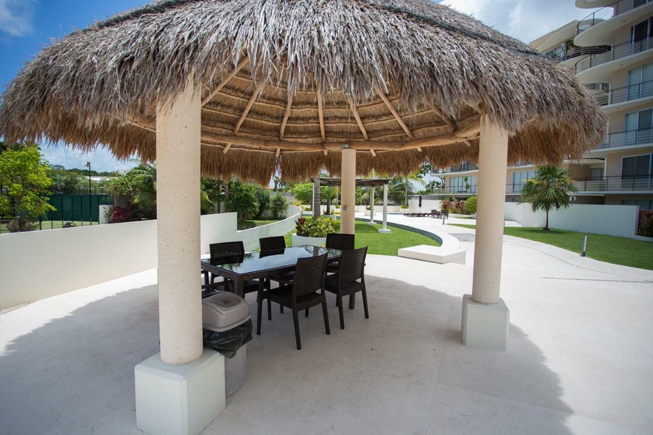 3br With Pool Apartment