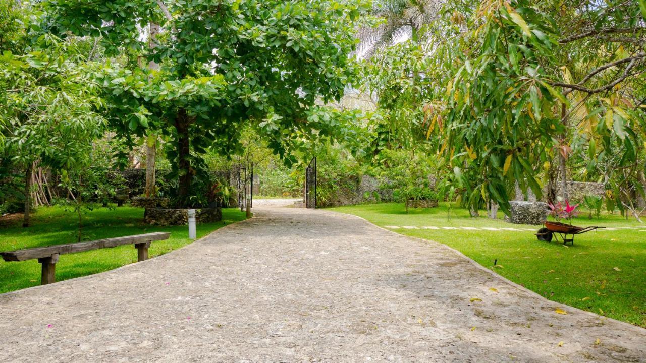 Hacienda Mexicana Villa *