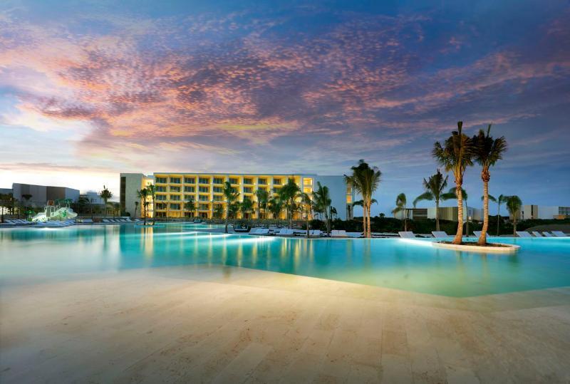 Family Selection At Grand Palladium Costa Mujeres & 4*