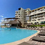 Beachfront Suite With Kitchenette In The Hotel Zone!