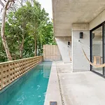 H36 Condo With Pool