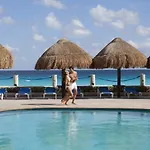 Occidental Tucancun