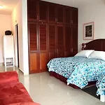 Casa Abril Cozzy Suites