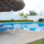 Cozy House In Cancun With Access To Pool