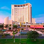 Krystal Urban Cancun & Beach Club