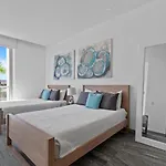 Comfy 3Br, Near The Beach