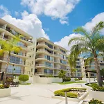 Deluxe Fully Furnished 2Bd