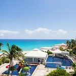 Cancun One Bedroom Garden Level With Partial Ocean View Hotel Zone