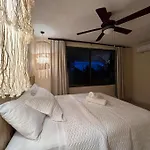 Exclusive Apt With Private Rooftop & Amazing Views