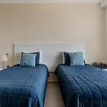 Reef Beachfront 3Bdr Apartment By Casa Paraiso