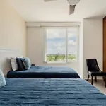 Reef Beachfront 3Bdr Apartment By Casa Paraiso