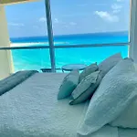 Oceanfront Studio/Amazing Views