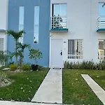 Casa Con Alberca En Residencial Privado