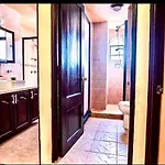 Deluxe 2 Bedroom Condo