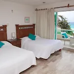 Cancun Beach By Brisas