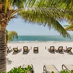 Seacost Beachfront 2Bdr With Pool By Casa Paraiso