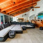 Oceanview Penthouse With Jacuzzi At Hotel Zone