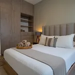 3Br Modern House Located In Downtown\'S Heart