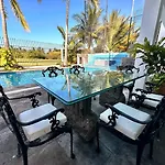 4Br Paradise-Private Pool W/ Gorgeous Lake Views!