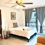 Villa Landy En El Centro