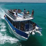 Catamaran Fragata Cancun