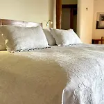 6Br Spacious Waterfront Villa With Private Pool By Solmar Rentals
