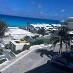 Great Price, Beautiful Beach And Pool, 1 Bedroom