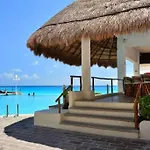 Cancun Plaza