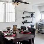 Hostel Kaana 4 You