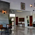 Hotel Imperial Las Perlas