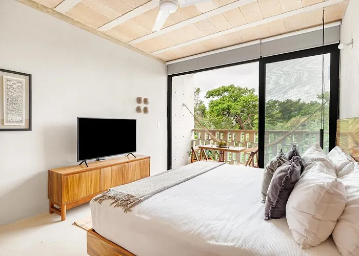 H36 Condo With Pool
