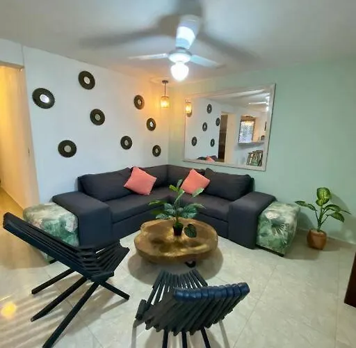 Cozy 3B2Br Centric Location Pool Wifi Van Rental