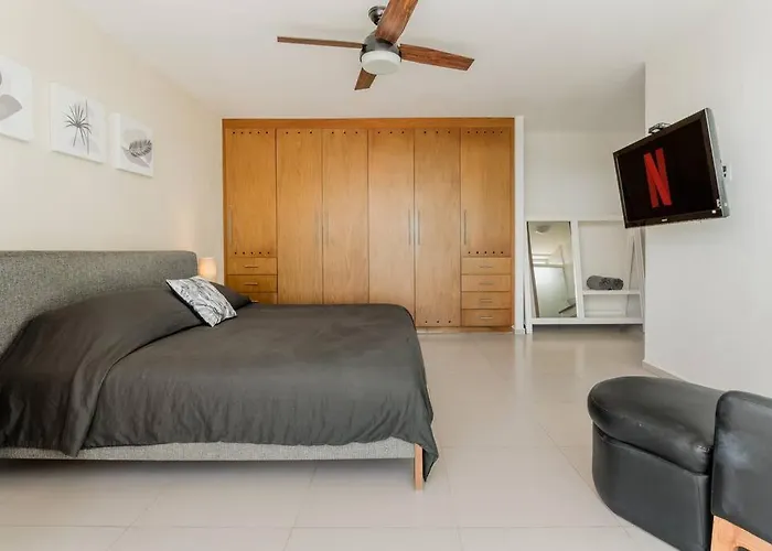 Reef Beachfront 3Bdr Apartment By Casa Paraiso