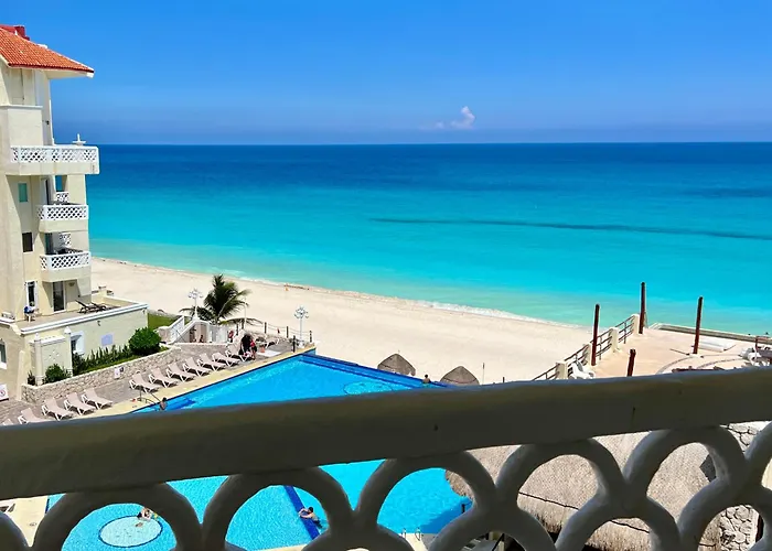 Beach And Ocean Front Apartments Cancun