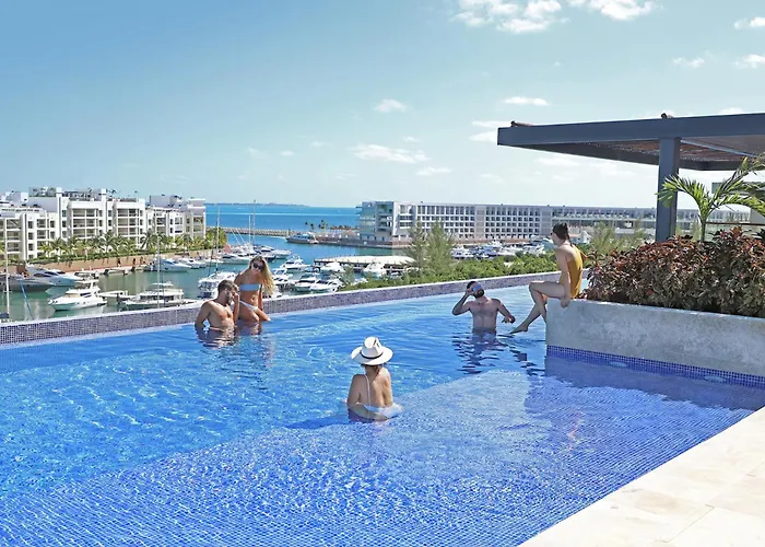 Beautiful Apartment By The Beach!