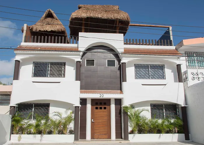Papaya Apartment By Andiani