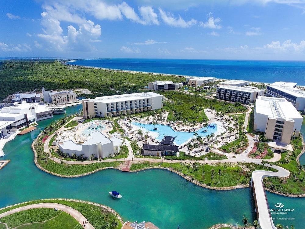Grand Palladium Select Costa Mujeres 5* Cancun