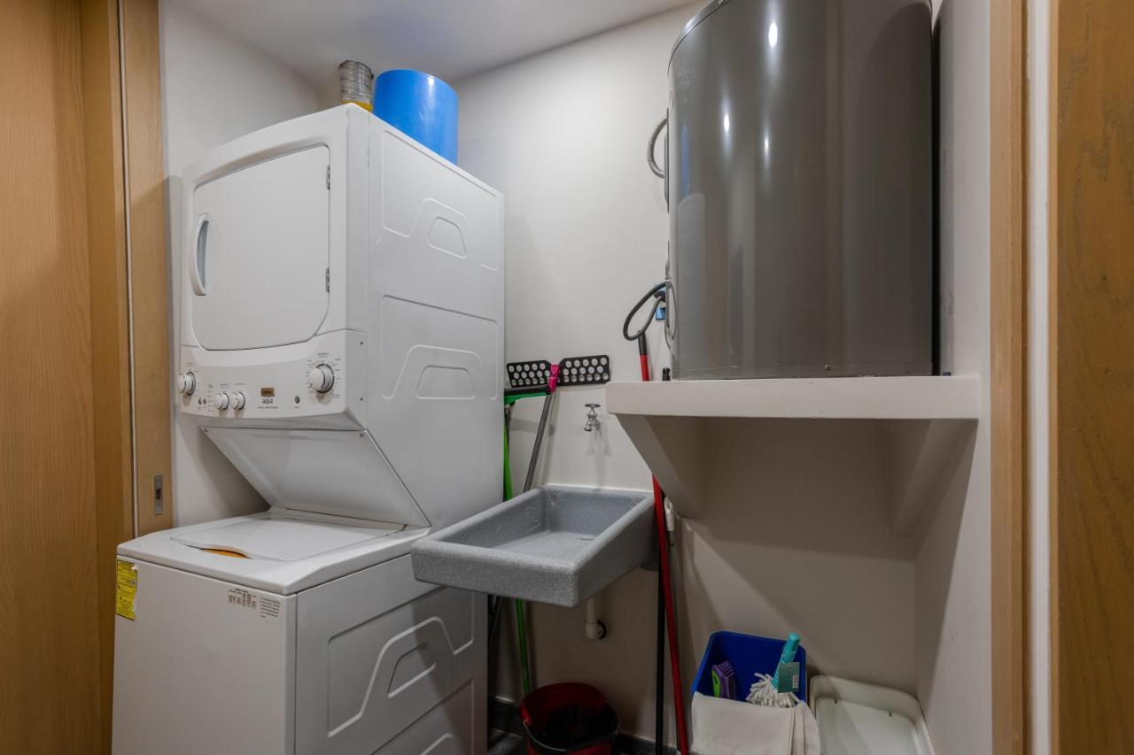 Exclusive Apartment- Rooftop Pool Apartment