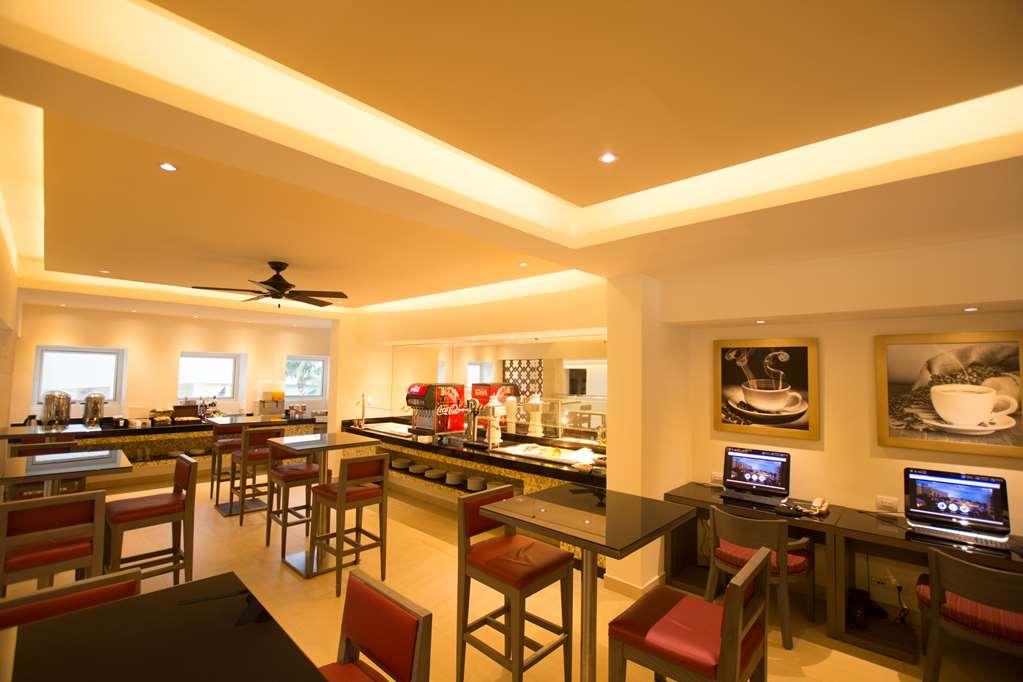 Occidental Costa 4*