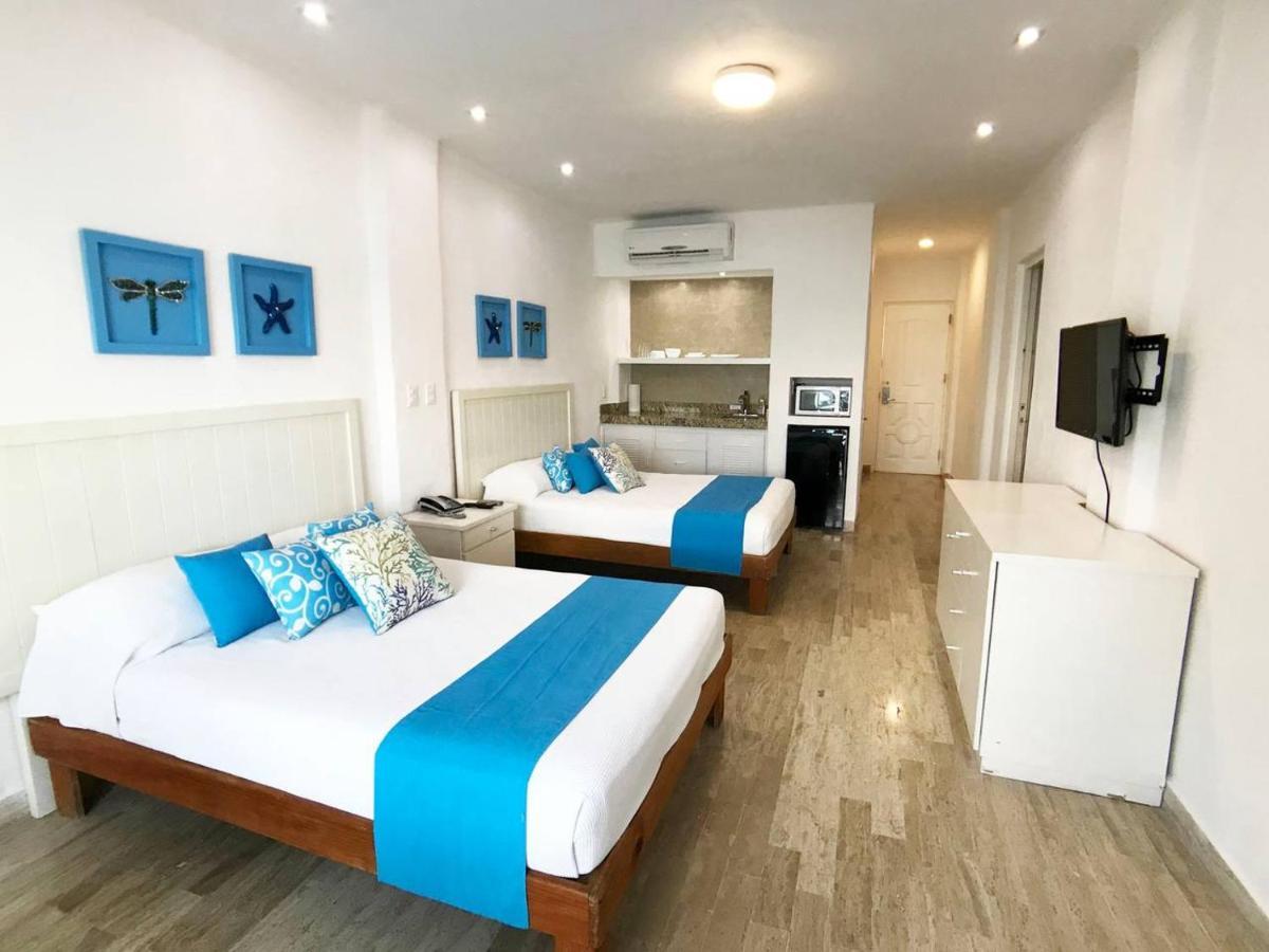 Beachfront With Kitchenette In The Zone!