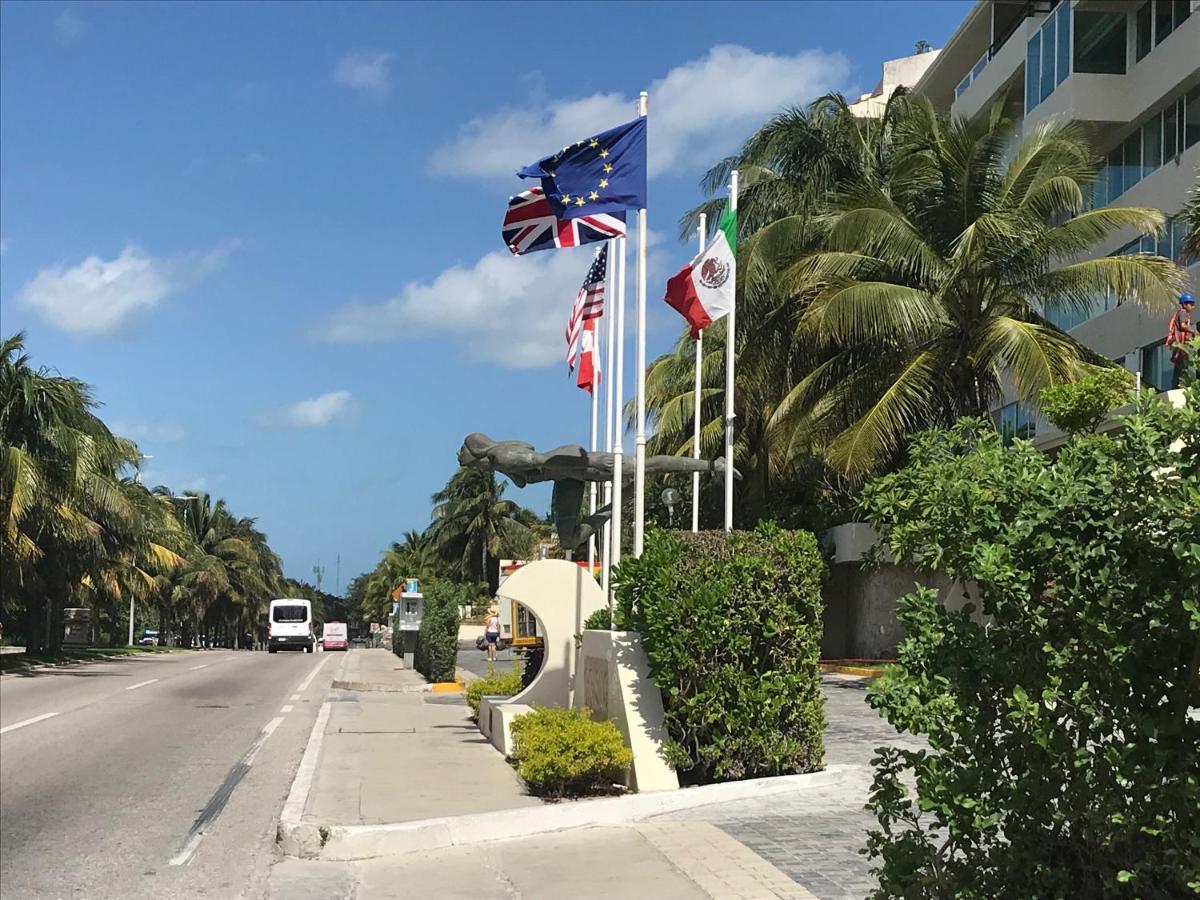 On The With Terrace Ocean View, Brisas 01 By & Ocean Apartamento Cancún